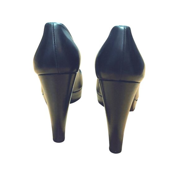 Stuart Weitzman Pumps - Picture 3 of 5